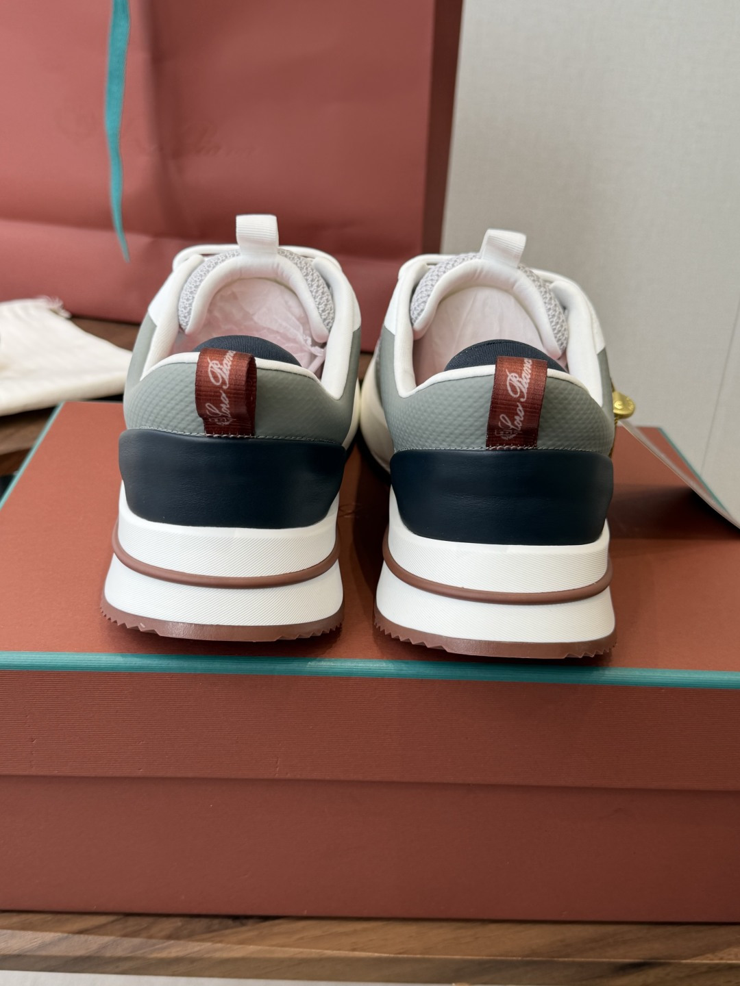 LP 家新品   Loro Piana 诺悠 翩雅   Cairn Walk 运动鞋老爹鞋  官方售价 