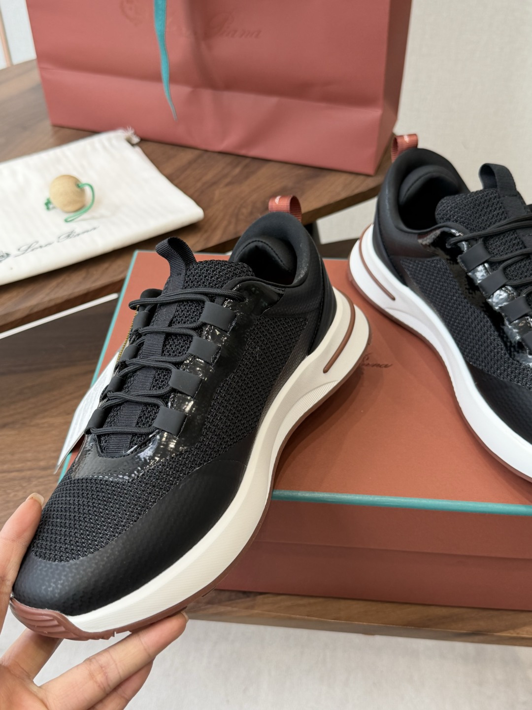 LP 家新品   Loro Piana 诺悠 翩雅   Cairn Walk 运动鞋老爹鞋  官方售价 