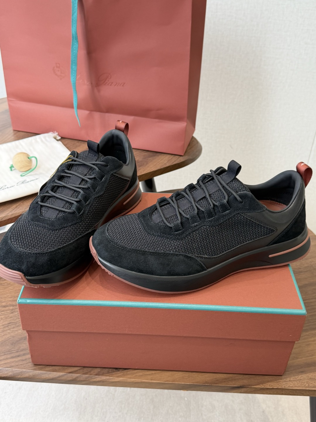 LP 家新品   Loro Piana 诺悠 翩雅   Cairn Walk 运动鞋老爹鞋  官方售价 