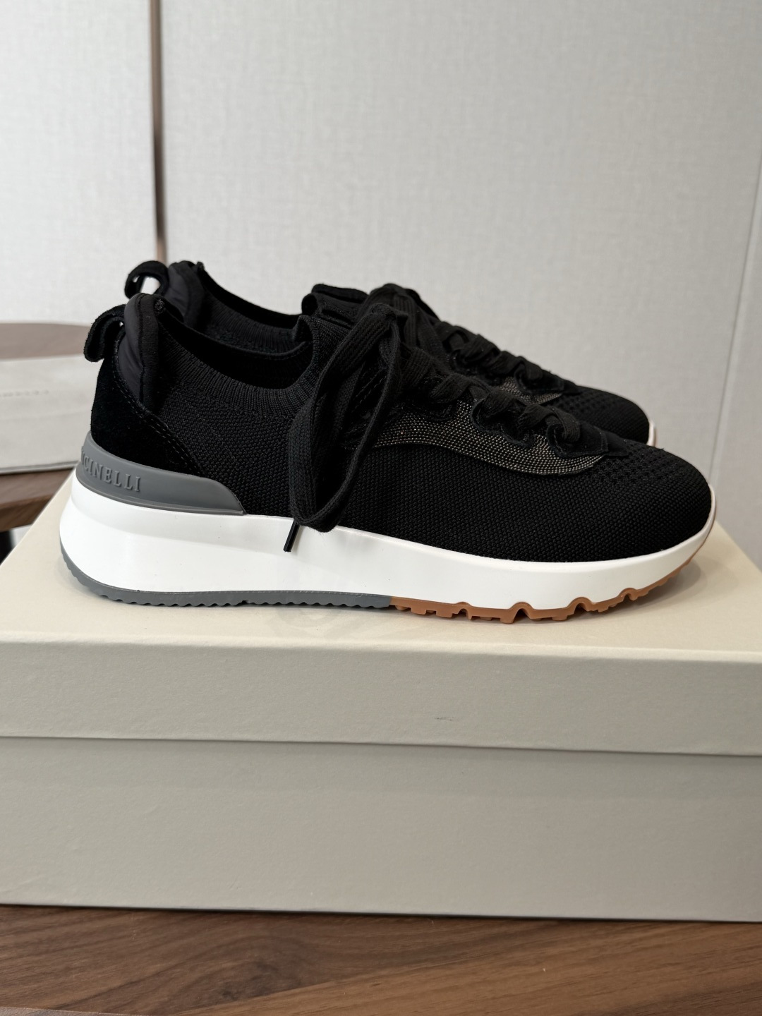 Brunello Cucinelli26ss 女士装饰飞织休闲运动鞋BC新款新品女士条纹麂皮单鞋:羊皮垫 Brunello Cucinelli26ss 女士装饰飞织休闲运动鞋BC新款新品女士条纹麂皮单鞋:羊皮垫
