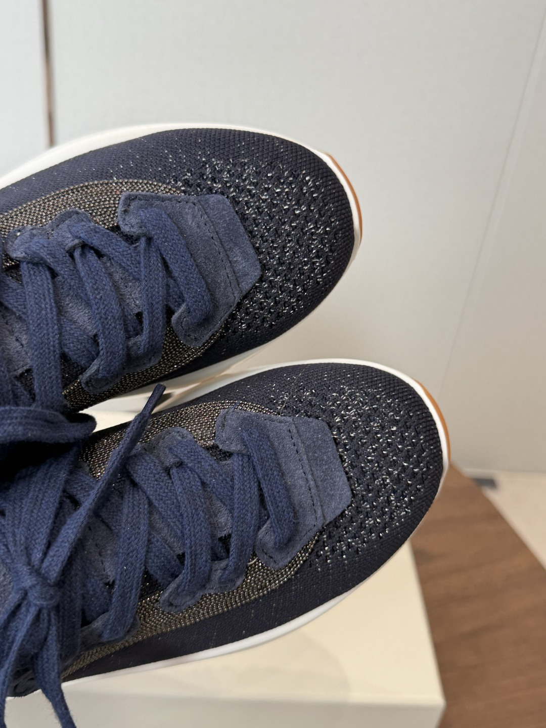Brunello Cucinelli26ss 女士装饰飞织休闲运动鞋BC新款新品女士条纹麂皮单鞋：羊皮垫