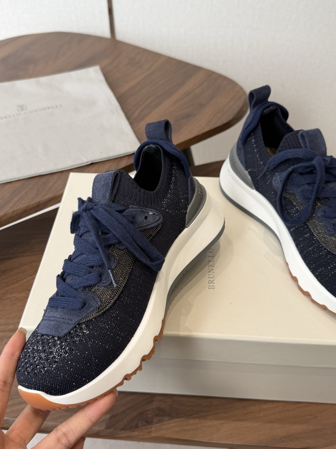 Brunello Cucinelli26ss 女士装饰飞织休闲运动鞋BC新款新品女士条纹麂皮单鞋：羊皮垫