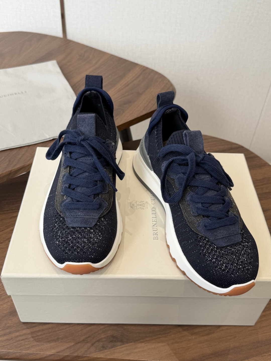 Brunello Cucinelli26ss 女士装饰飞织休闲运动鞋BC新款新品女士条纹麂皮单鞋：羊皮垫