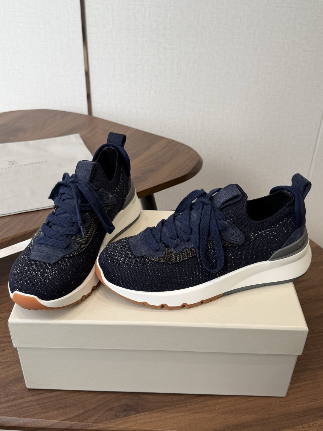 Brunello Cucinelli26ss 女士装饰飞织休闲运动鞋BC新款新品女士条纹麂皮单鞋：羊皮垫