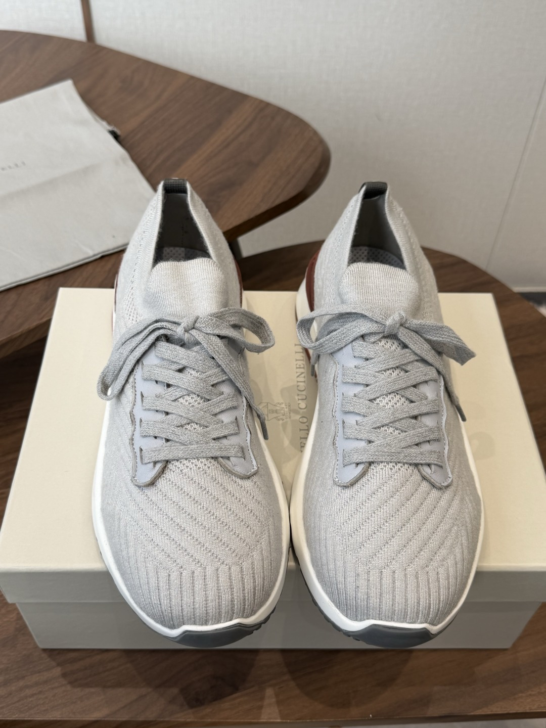 Brunello Cucinelli26ss 飞织休闲运动鞋BC新款新品条纹麂皮单鞋：羊皮垫．运动鞋鞋面