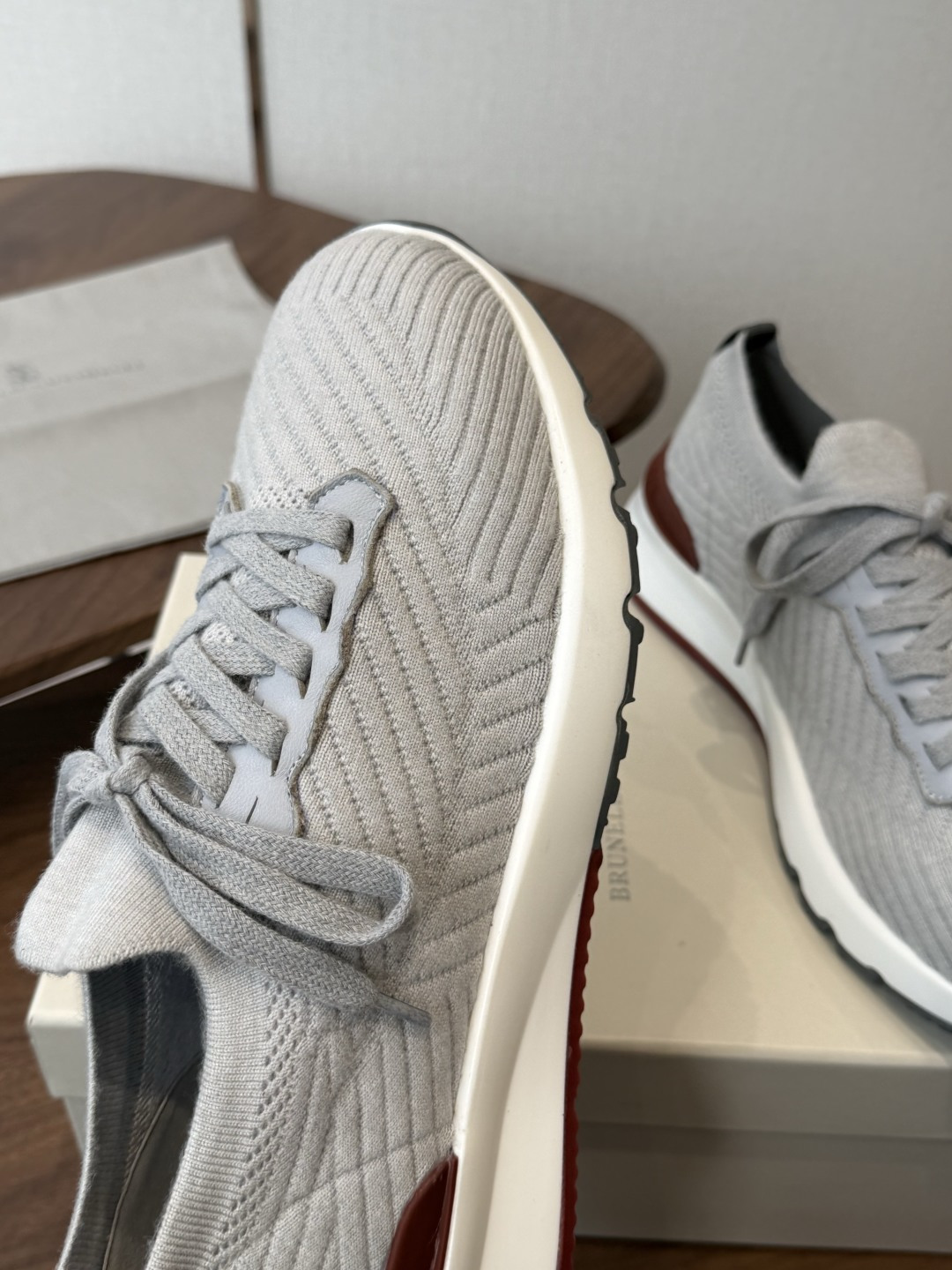 Brunello Cucinelli26ss 飞织休闲运动鞋BC新款新品条纹麂皮单鞋：羊皮垫．运动鞋鞋面
