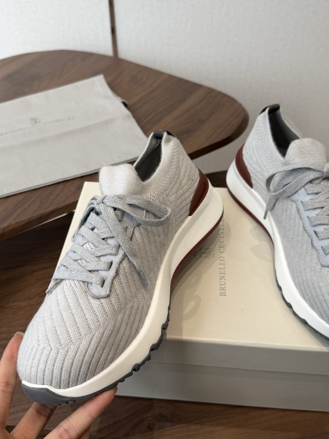 Brunello Cucinelli26ss 飞织休闲运动鞋BC新款新品条纹麂皮单鞋：羊皮垫．运动鞋鞋面