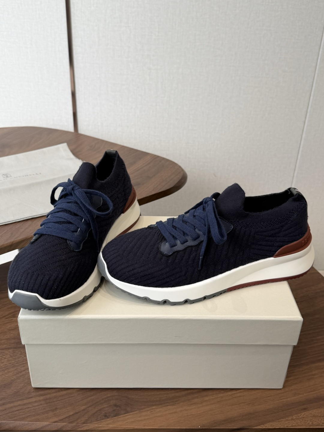 Brunello Cucinelli26ss 飞织休闲运动鞋BC新款新品条纹麂皮单鞋:羊皮垫.运动鞋鞋面 Brunello Cucinelli26ss 飞织休闲运动鞋BC新款新品条纹麂皮单鞋:羊皮垫.运动鞋鞋面