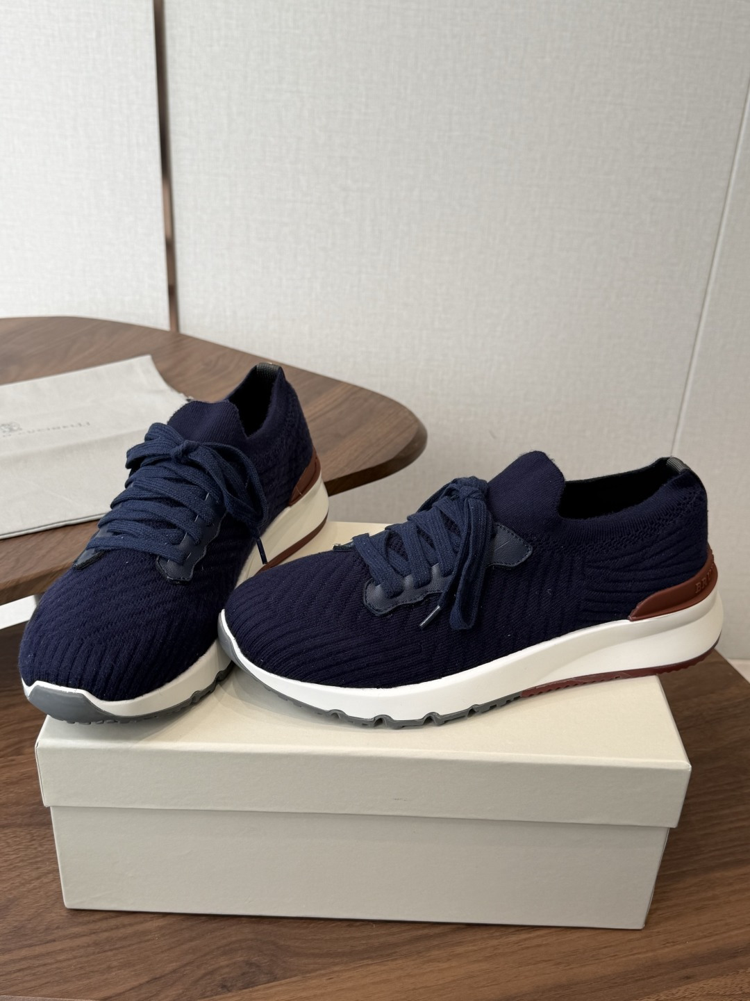 Brunello Cucinelli26ss 飞织休闲运动鞋BC新款新品条纹麂皮单鞋:羊皮垫.运动鞋鞋面 Brunello Cucinelli26ss 飞织休闲运动鞋BC新款新品条纹麂皮单鞋:羊皮垫.运动鞋鞋面