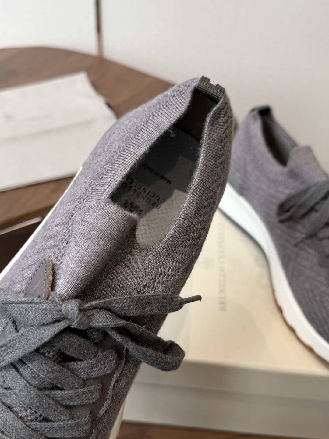 Brunello Cucinelli26ss 飞织休闲运动鞋BC新款新品条纹麂皮单鞋:羊皮垫.运动鞋鞋面 Brunello Cucinelli26ss 飞织休闲运动鞋BC新款新品条纹麂皮单鞋:羊皮垫.运动鞋鞋面