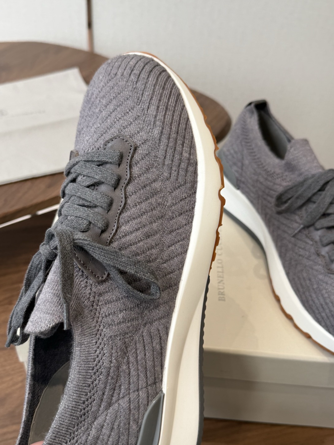 Brunello Cucinelli26ss 飞织休闲运动鞋BC新款新品条纹麂皮单鞋:羊皮垫.运动鞋鞋面 Brunello Cucinelli26ss 飞织休闲运动鞋BC新款新品条纹麂皮单鞋:羊皮垫.运动鞋鞋面