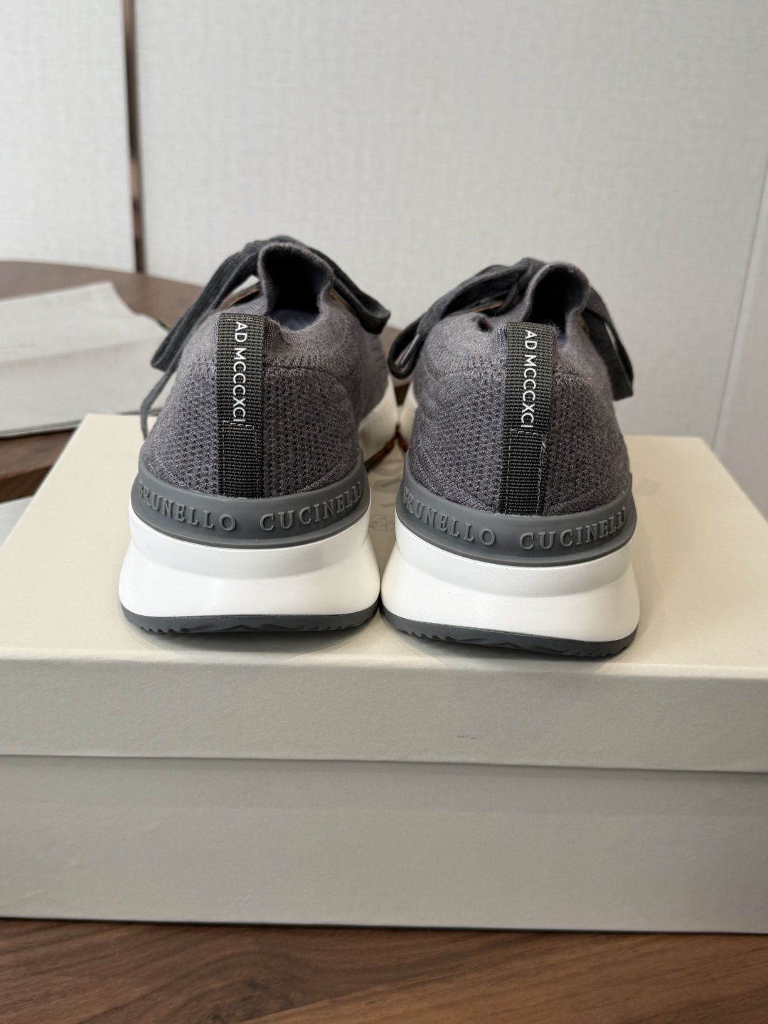 Brunello Cucinelli26ss 飞织休闲运动鞋BC新款新品条纹麂皮单鞋:羊皮垫.运动鞋鞋面 Brunello Cucinelli26ss 飞织休闲运动鞋BC新款新品条纹麂皮单鞋:羊皮垫.运动鞋鞋面