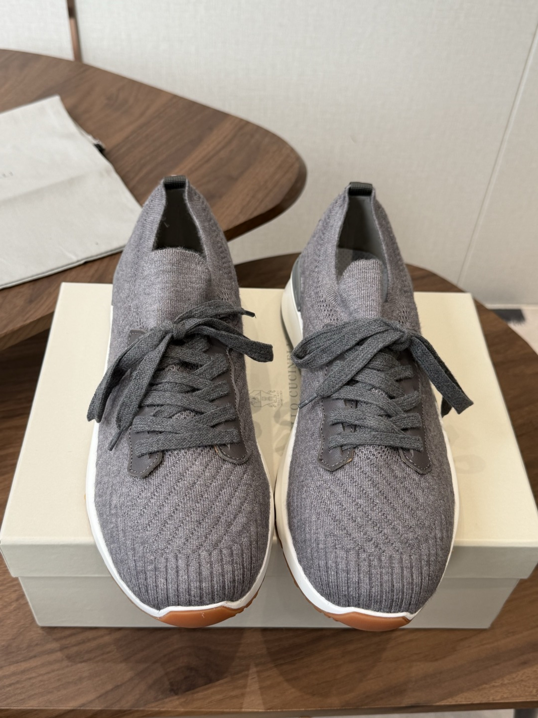 Brunello Cucinelli26ss 飞织休闲运动鞋BC新款新品条纹麂皮单鞋：羊皮垫．运动鞋鞋面