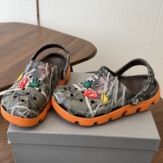 Balenciaga 巴黎世家洞洞鞋 Balenciaga 春夏最新情侣款洞洞鞋,黑马单品,海 Balenciaga 巴黎世家洞洞鞋 Balenciaga 春夏最新情侣款洞洞鞋,黑马单品,海