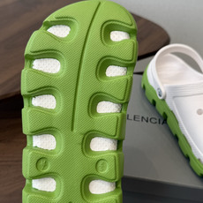 Balenciaga 巴黎世家洞洞鞋 Balenciaga 春夏最新情侣款洞洞鞋,黑马单品,海 Balenciaga 巴黎世家洞洞鞋 Balenciaga 春夏最新情侣款洞洞鞋,黑马单品,海