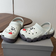 Balenciaga 巴黎世家洞洞鞋 Balenciaga 春夏最新情侣款洞洞鞋,黑马单品,海 Balenciaga 巴黎世家洞洞鞋 Balenciaga 春夏最新情侣款洞洞鞋,黑马单品,海