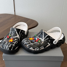 Balenciaga 巴黎世家洞洞鞋 Balenciaga 春夏最新情侣款洞洞鞋,黑马单品,海 Balenciaga 巴黎世家洞洞鞋 Balenciaga 春夏最新情侣款洞洞鞋,黑马单品,海