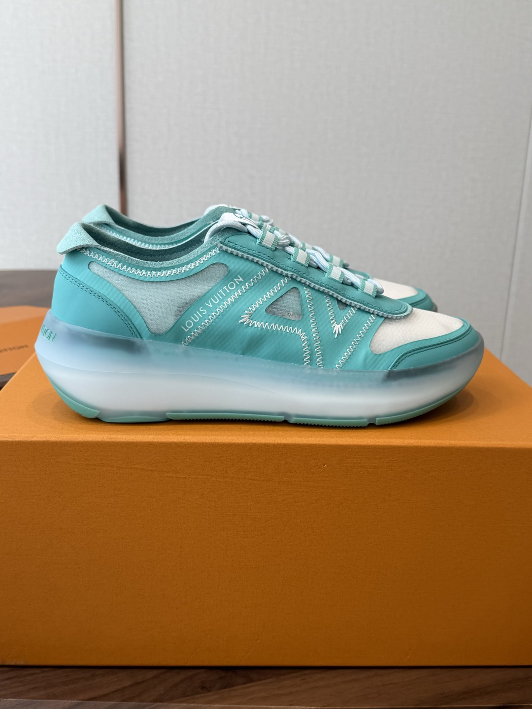 LV 路易威登L家 驴牌最新SPrint 系列 厚底 网面 透气 休闲 运动鞋 跑鞋SPRINT运动鞋, LV 路易威登L家 驴牌最新SPrint 系列 厚底 网面 透气 休闲 运动鞋 跑鞋SPRINT运动鞋,