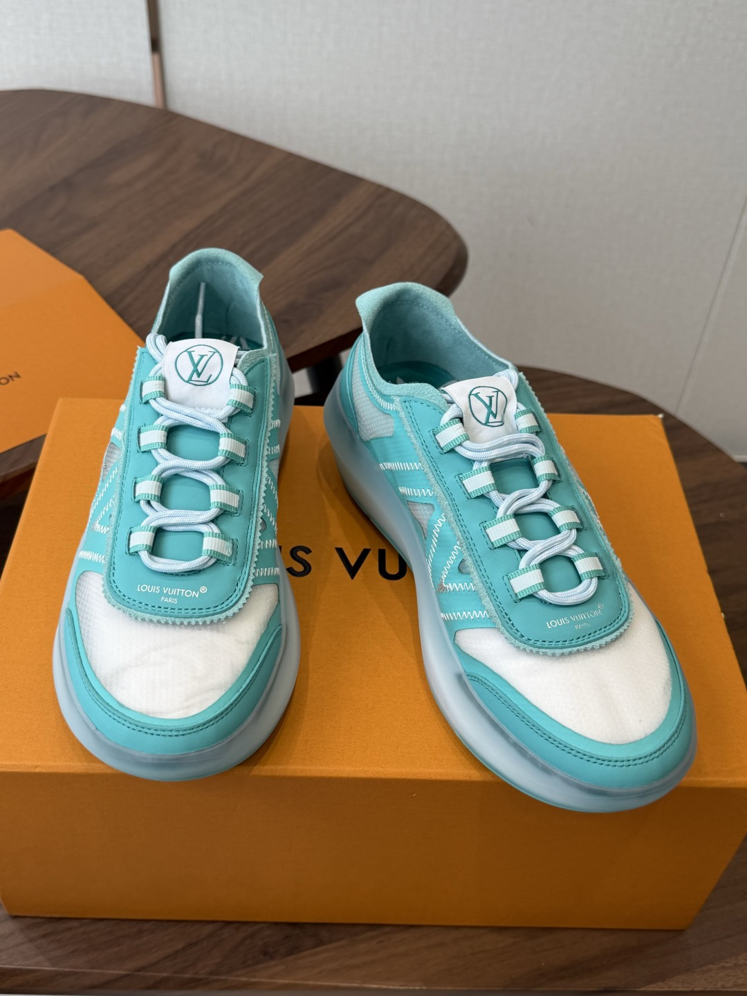 LV 路易威登L家 驴牌最新SPrint 系列 厚底 网面 透气 休闲 运动鞋 跑鞋SPRINT运动鞋, LV 路易威登L家 驴牌最新SPrint 系列 厚底 网面 透气 休闲 运动鞋 跑鞋SPRINT运动鞋,