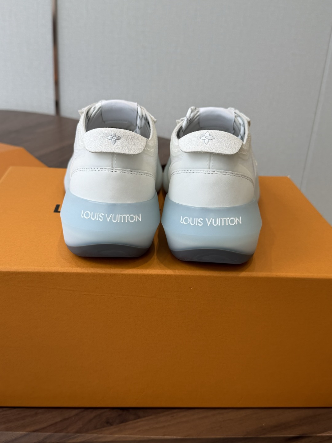 LV 路易威登L家 驴牌最新SPrint 系列 厚底 网面 透气 休闲 运动鞋 跑鞋SPRINT运动鞋, LV 路易威登L家 驴牌最新SPrint 系列 厚底 网面 透气 休闲 运动鞋 跑鞋SPRINT运动鞋,