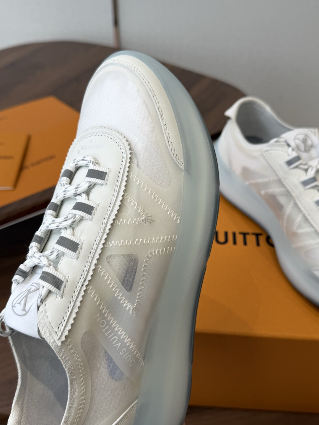 LV 路易威登L家 驴牌最新SPrint 系列 厚底 网面 透气 休闲 运动鞋 跑鞋SPRINT运动鞋, LV 路易威登L家 驴牌最新SPrint 系列 厚底 网面 透气 休闲 运动鞋 跑鞋SPRINT运动鞋,