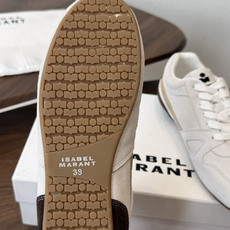 ISABEL.MARANT 伊莎贝尔·玛兰 26ss 新款小白鞋 以打破常规的不羁风格展现生活面貌,整个 ISABEL.MARANT 伊莎贝尔·玛兰 26ss 新款小白鞋 以打破常规的不羁风格展现生活面貌,整个