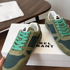 ISABEL.MARANT 伊莎贝尔·玛兰 26ss 新款小白鞋 以打破常规的不羁风格展现生活面貌,整个 ISABEL.MARANT 伊莎贝尔·玛兰 26ss 新款小白鞋 以打破常规的不羁风格展现生活面貌,整个