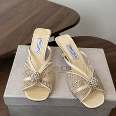 Jimmy Choo 26ss 春夏 系列JC新款 高跟拖鞋 凉鞋模糊鞋履与珠宝配饰之间的界线 鲜明 J Jimmy Choo 26ss 春夏 系列JC新款 高跟拖鞋 凉鞋模糊鞋履与珠宝配饰之间的界线 鲜明 J