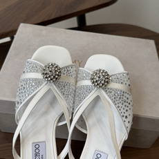 Jimmy Choo 26ss 春夏 系列JC新款 高跟拖鞋 凉鞋模糊鞋履与珠宝配饰之间的界线 鲜明 J Jimmy Choo 26ss 春夏 系列JC新款 高跟拖鞋 凉鞋模糊鞋履与珠宝配饰之间的界线 鲜明 J