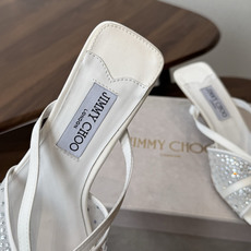 Jimmy Choo 26ss 春夏 系列JC新款 高跟拖鞋 凉鞋模糊鞋履与珠宝配饰之间的界线 鲜明 J Jimmy Choo 26ss 春夏 系列JC新款 高跟拖鞋 凉鞋模糊鞋履与珠宝配饰之间的界线 鲜明 J