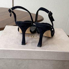 Jimmy Choo 26ss 春夏 系列JC新款 高跟拖鞋 凉鞋模糊鞋履与珠宝配饰之间的界线 鲜明 J Jimmy Choo 26ss 春夏 系列JC新款 高跟拖鞋 凉鞋模糊鞋履与珠宝配饰之间的界线 鲜明 J