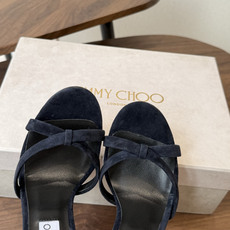 Jimmy Choo 26ss 春夏 系列JC新款 高跟拖鞋 凉鞋模糊鞋履与珠宝配饰之间的界线 鲜明 J Jimmy Choo 26ss 春夏 系列JC新款 高跟拖鞋 凉鞋模糊鞋履与珠宝配饰之间的界线 鲜明 J