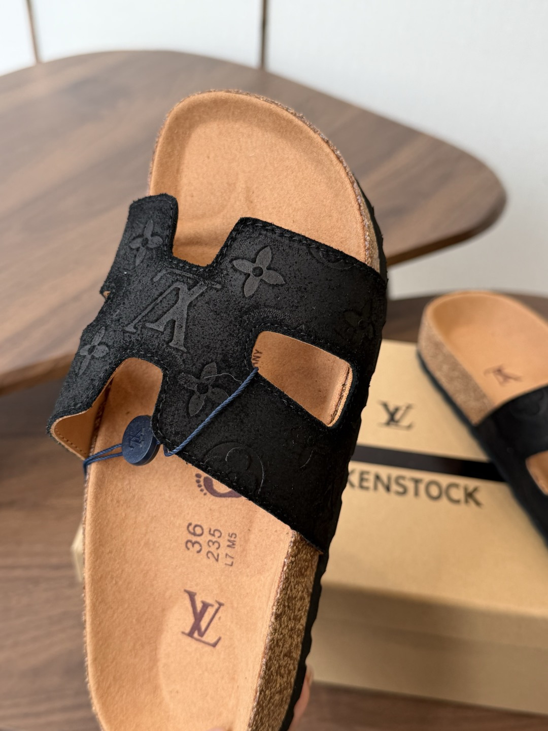 Birkenstock x 联名Lv 情侣款 系列 这两个品牌刚出联名我就心动了代购找很久才买到货，真的
