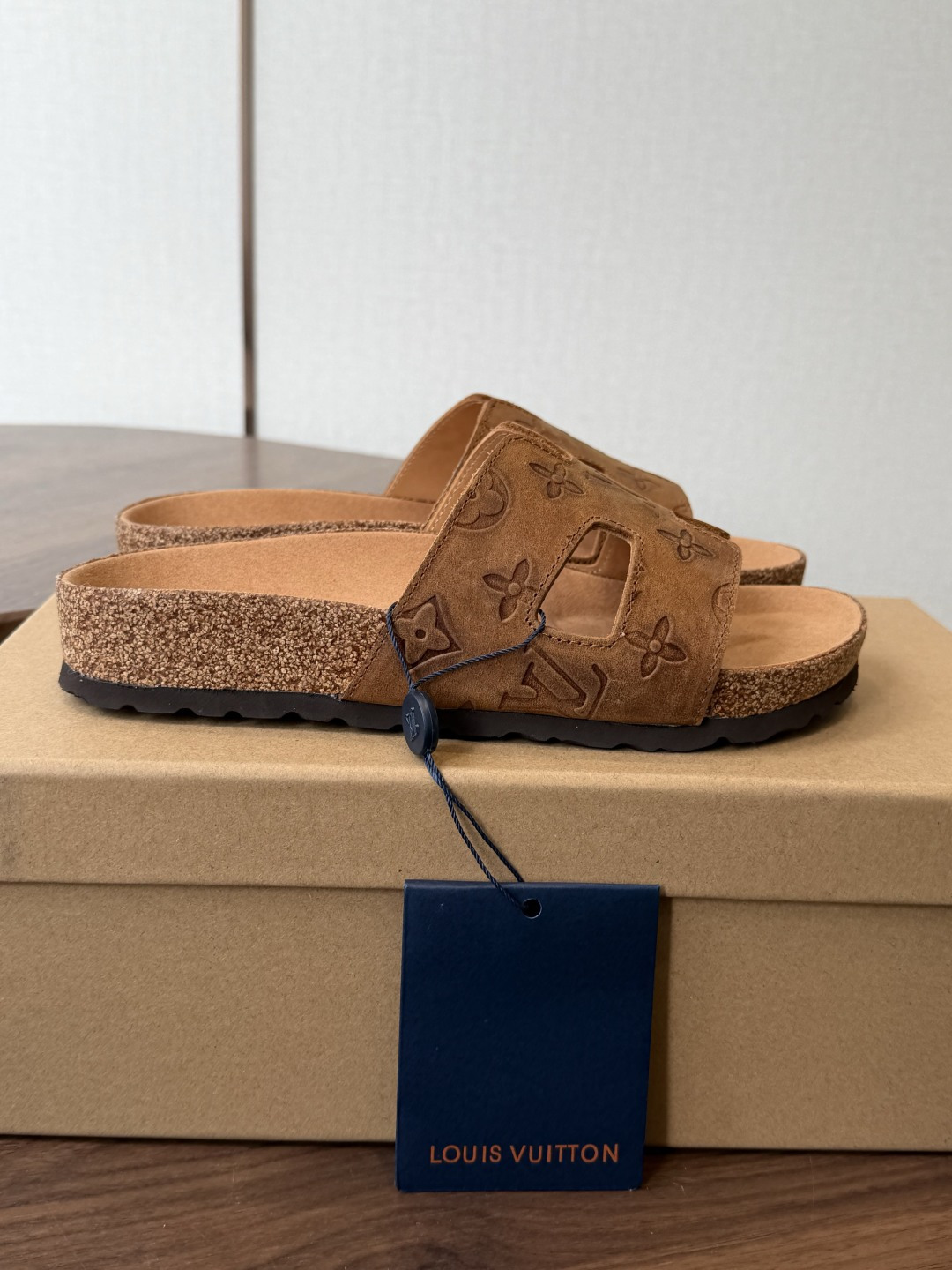 Birkenstock x 联名Lv 情侣款 系列 这两个品牌刚出联名我就心动了代购找很久才买到货，真的