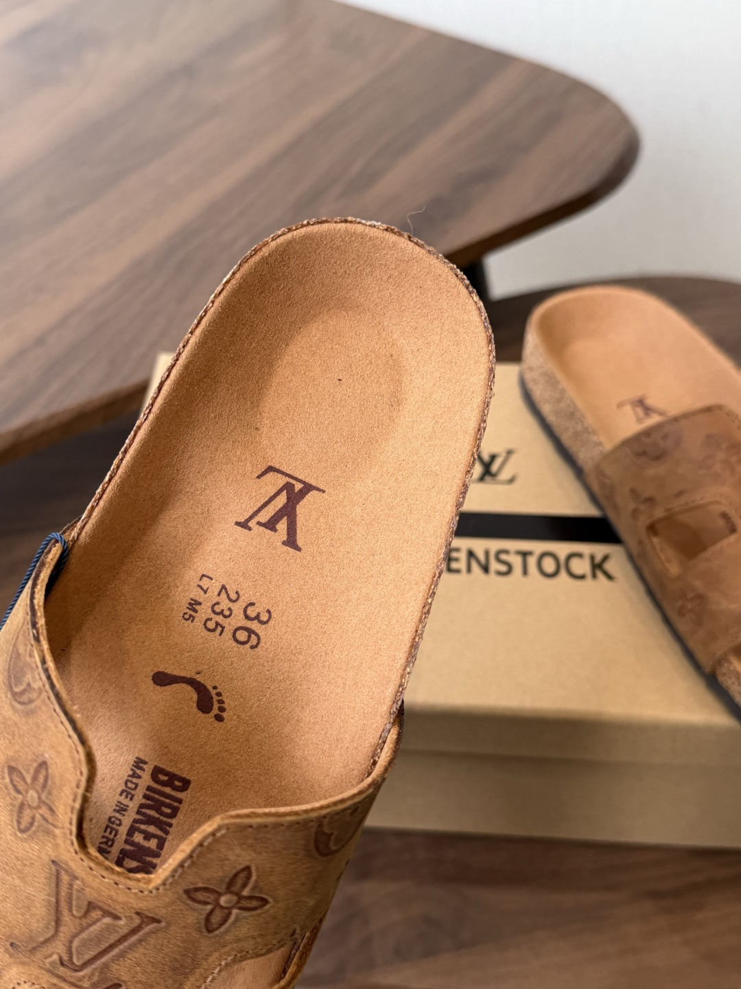 Birkenstock x 联名Lv 情侣款 系列 这两个品牌刚出联名我就心动了代购找很久才买到货，真的