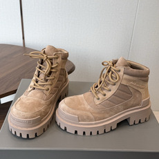 男款+20BALENCIAGA 巴黎世家 26ss 秋冬新款系带马丁靴复古擦色做旧松糕厚底短靴! 看着硬 男款+20BALENCIAGA 巴黎世家 26ss 秋冬新款系带马丁靴复古擦色做旧松糕厚底短靴! 看着硬