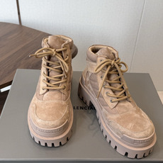 男款+20BALENCIAGA 巴黎世家 26ss 秋冬新款系带马丁靴复古擦色做旧松糕厚底短靴! 看着硬 男款+20BALENCIAGA 巴黎世家 26ss 秋冬新款系带马丁靴复古擦色做旧松糕厚底短靴! 看着硬