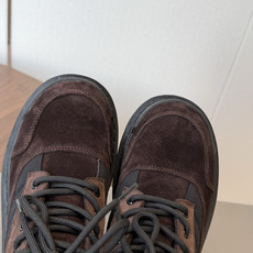 男款+20BALENCIAGA 巴黎世家 26ss 秋冬新款系带马丁靴复古擦色做旧松糕厚底短靴! 看着硬 男款+20BALENCIAGA 巴黎世家 26ss 秋冬新款系带马丁靴复古擦色做旧松糕厚底短靴! 看着硬