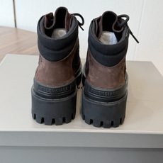 男款+20BALENCIAGA 巴黎世家 26ss 秋冬新款系带马丁靴复古擦色做旧松糕厚底短靴! 看着硬 男款+20BALENCIAGA 巴黎世家 26ss 秋冬新款系带马丁靴复古擦色做旧松糕厚底短靴! 看着硬