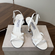 Jimmy Choo 26ss 春夏 系列JC新款 高跟拖鞋 凉鞋模糊鞋履与珠宝配饰之间的界线 鲜明 J Jimmy Choo 26ss 春夏 系列JC新款 高跟拖鞋 凉鞋模糊鞋履与珠宝配饰之间的界线 鲜明 J