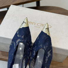 Jimmy Choo jc 周仰杰 新款蕾丝高跟鞋,这对复古小蕾丝,绝对是鞋柜C位的不二之选!它不只 Jimmy Choo jc 周仰杰 新款蕾丝高跟鞋,这对复古小蕾丝,绝对是鞋柜C位的不二之选!它不只