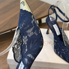 Jimmy Choo jc 周仰杰 新款蕾丝高跟鞋,这对复古小蕾丝,绝对是鞋柜C位的不二之选!它不只 Jimmy Choo jc 周仰杰 新款蕾丝高跟鞋,这对复古小蕾丝,绝对是鞋柜C位的不二之选!它不只