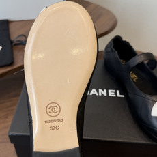 Chanel26ss夏季新款玛丽珍平底单鞋经典菱格纹皮革搭配标志性双C饰件,复古玛丽珍鞋型自带优雅滤镜, Chanel26ss夏季新款玛丽珍平底单鞋经典菱格纹皮革搭配标志性双C饰件,复古玛丽珍鞋型自带优雅滤镜,