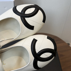 Chanel26ss夏季新款玛丽珍平底单鞋经典菱格纹皮革搭配标志性双C饰件,复古玛丽珍鞋型自带优雅滤镜, Chanel26ss夏季新款玛丽珍平底单鞋经典菱格纹皮革搭配标志性双C饰件,复古玛丽珍鞋型自带优雅滤镜,