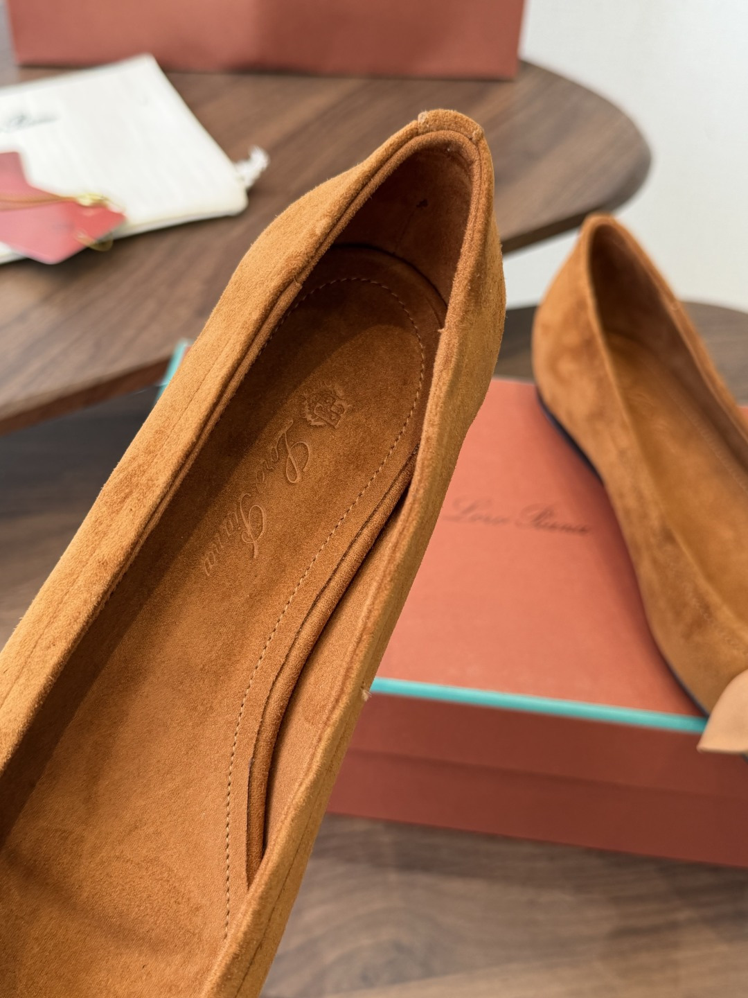 Loro Piana/ LP  春夏新款 经典绝美 复古平底单鞋 极简主义风格，复古又级！ 简约又大气，