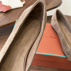 Loro Piana/ LP 春夏新款 经典绝美 复古平底单鞋 极简主义风格,复古又级! 简约又大气, Loro Piana/ LP 春夏新款 经典绝美 复古平底单鞋 极简主义风格,复古又级! 简约又大气,