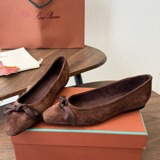 Loro Piana/ LP 春夏新款 经典绝美 复古平底单鞋 极简主义风格,复古又级! 简约又大气, Loro Piana/ LP 春夏新款 经典绝美 复古平底单鞋 极简主义风格,复古又级! 简约又大气,