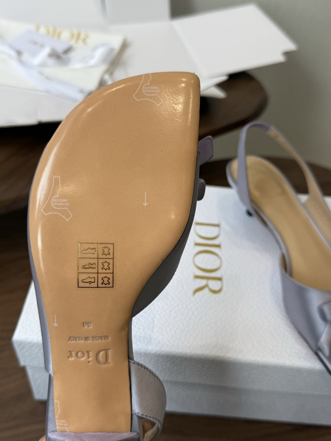 莞产迪奥 Dior 26ss 新色 新元素MISS DIOR 春夏新款方头蝴蝶结拖鞋刺绣、丝绸元素 方头
