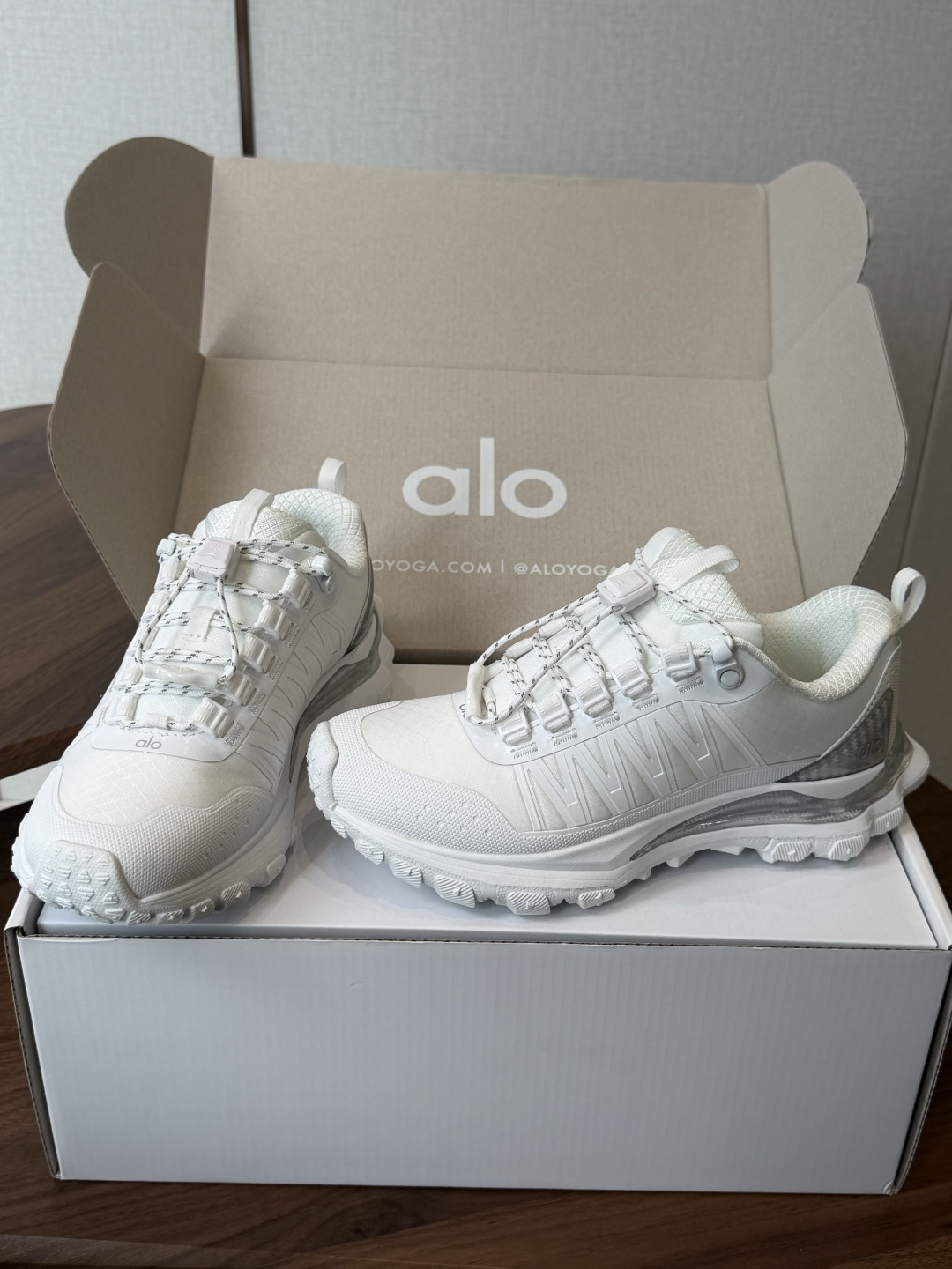 alo26ss 春夏新款 厚底舒适 情侣款 休闲 运动跑步瑜伽鞋alo比耐克更懂女生！上脚超级百搭！而且