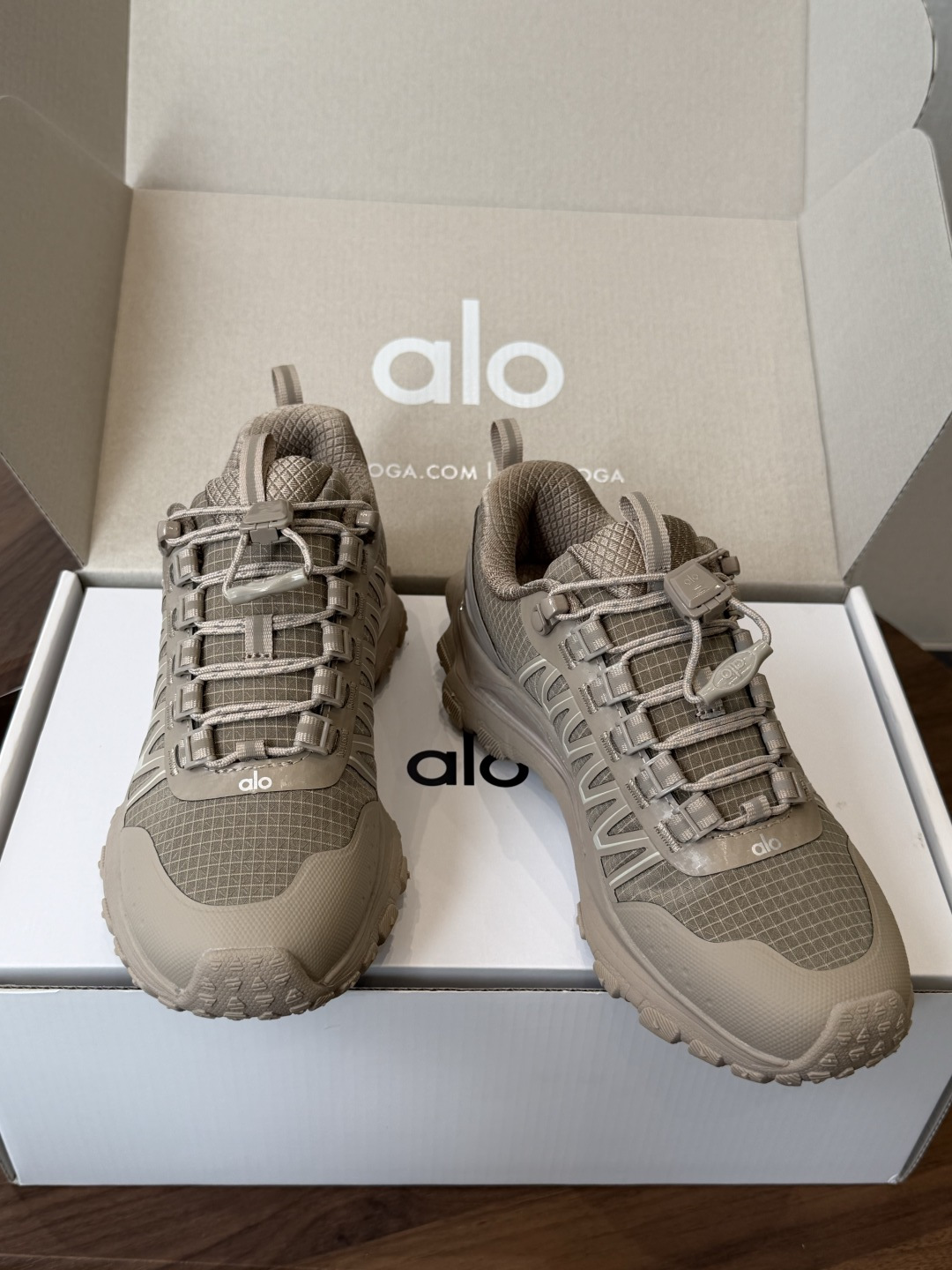 alo26ss 春夏新款 厚底舒适 情侣款 休闲 运动跑步瑜伽鞋alo比耐克更懂女生！上脚超级百搭！而且
